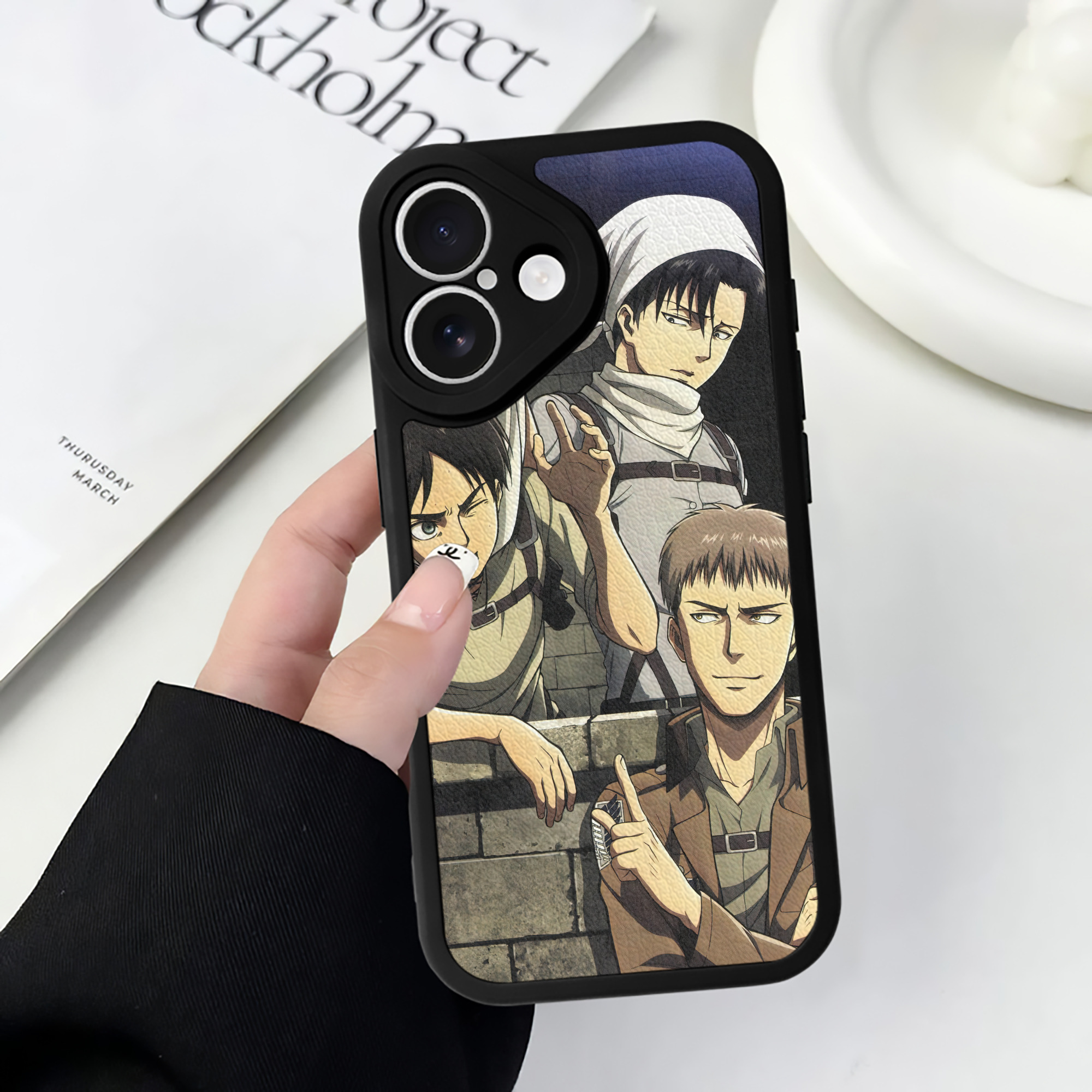 （画像用） 進撃の巨人 Attack on Titan 【iPhone 16シリーズ対応】シリコンスマホケース（レザー調） 材質：シリコン
